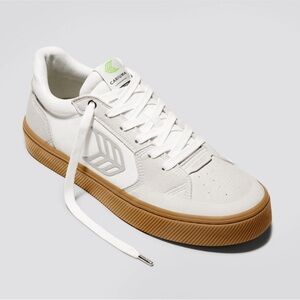 CARIUMA Vallely Skate Gum Vintage Suede Off-White Cordura Lt. Grey Logo Sneaker